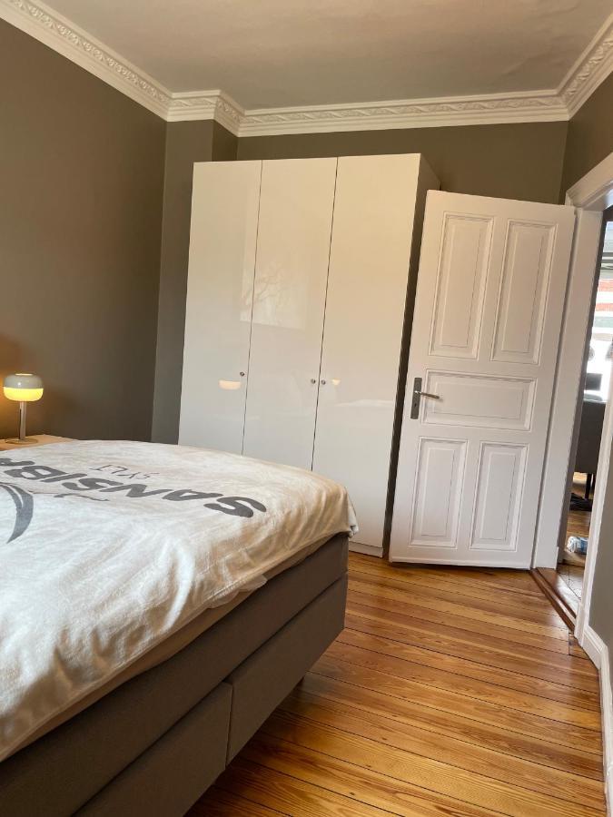 Altbaucharme Deluxe Mit Balkon In Zentraler Lage Appartement Kiel Buitenkant foto